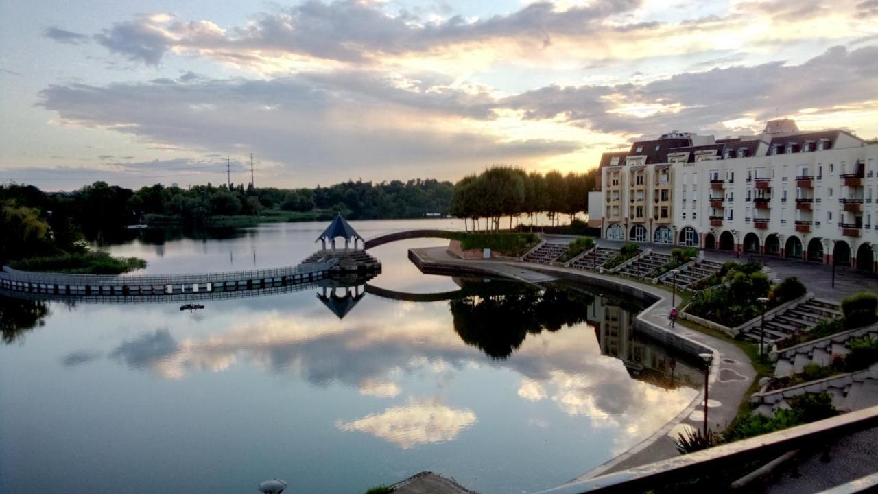 Vue Exceptionnelle Sur Le Lac Créteil Екстериор снимка